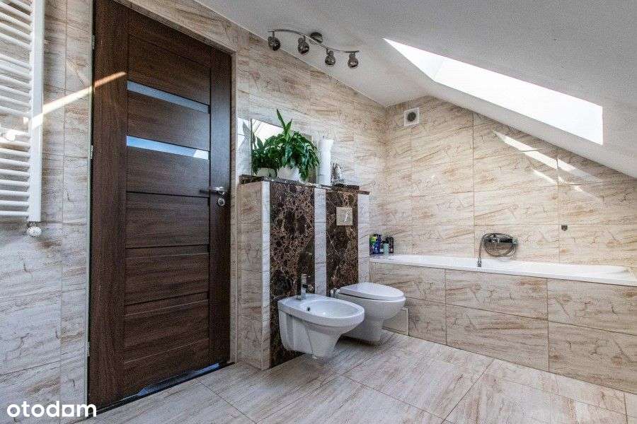 Wyjątkowy dom jednorodzinny z budynkiem gosp. - Pełny obrazek: 4/17