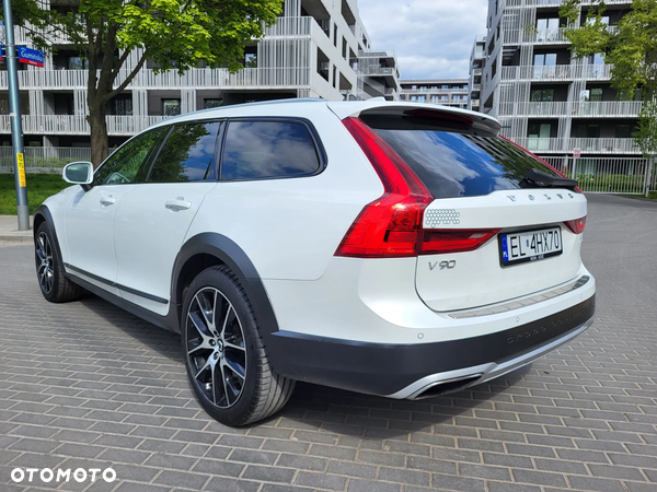 Volvo V90 Cross Country T6 AWD - 29