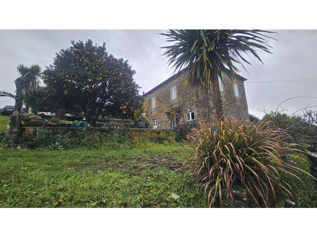 Moradia Rústica em Pedra T4 com Terreno - Póvoa de Varzim-18