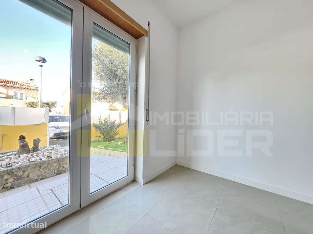 Moradia geminada T3 com piscina, terraço e garagem na Silveira, Tor...-16
