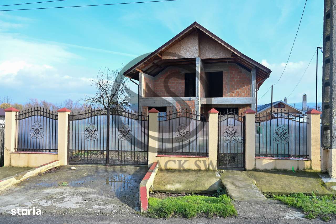 Casa la rosu de vanzare | Iordacheanu - Valea Cucului | Comision 0% - Imagine principală: 1/19