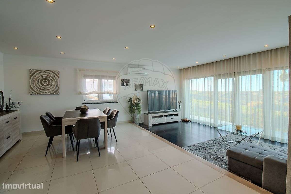 Moradia T5 para venda - Grande imagem: 3/38