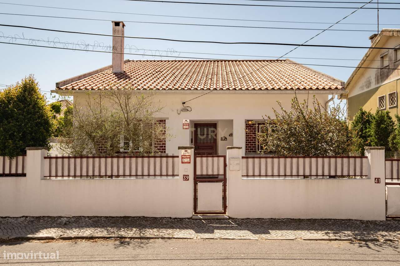 Moradia T4 com piscina em Algueirão Mem Martins, Sintra-35