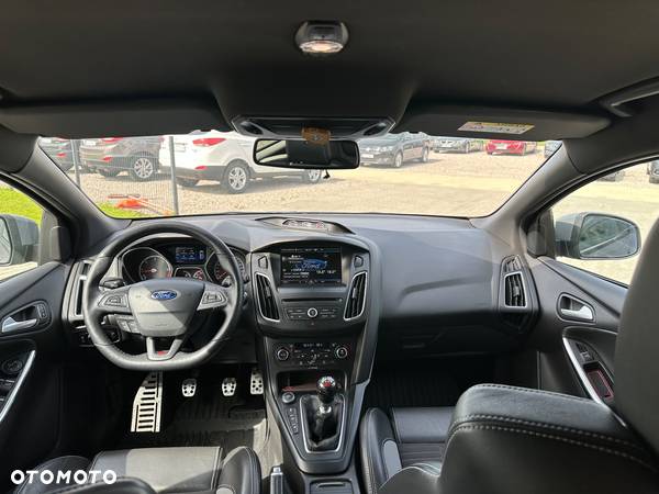 Ford Focus 2.0 TDCi ST - 15