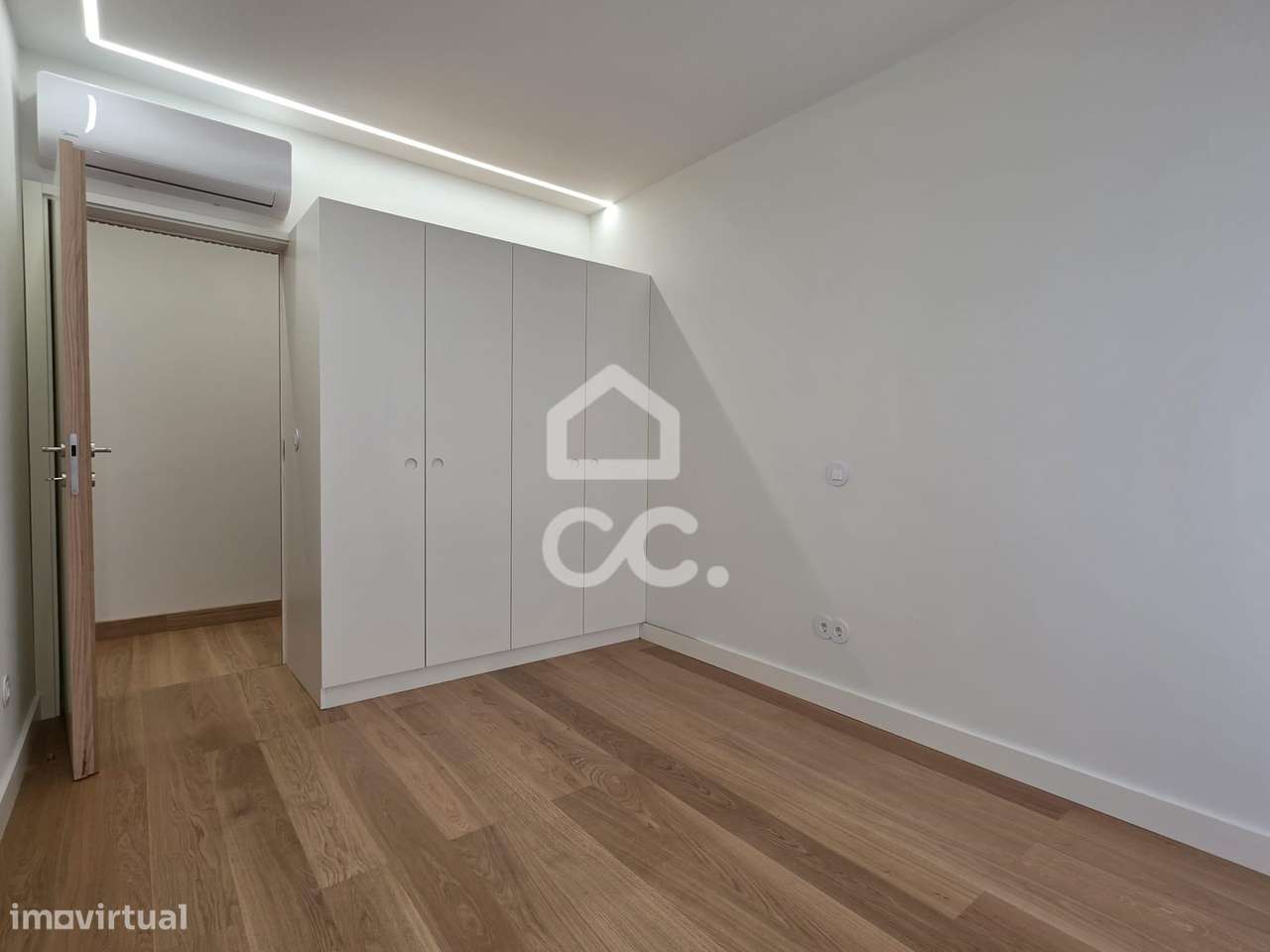 Apartamento T3 de Design Exclusivo no Coração da Baixa de Setúbal-23