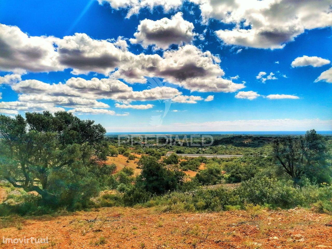 TERRENO COM VISTA MAR