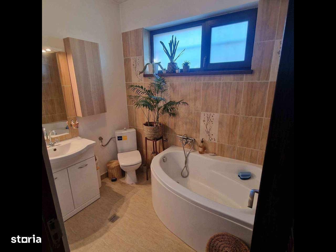 Vile Casa moderna P+1 de vanzare zona Parcul Circului - Imagine principală: 5/14