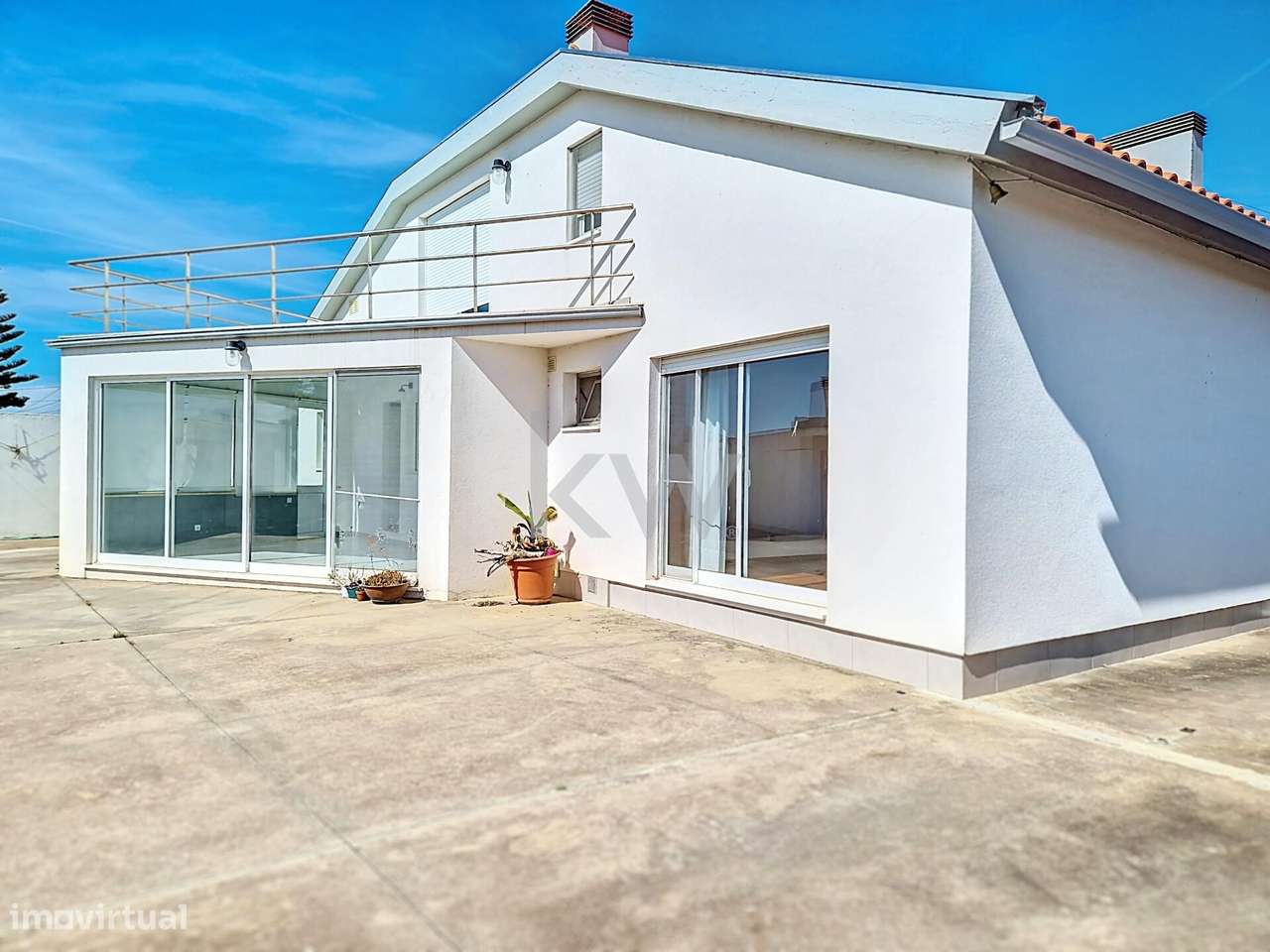 Moradia com 6 quartos, piscina aquecida, anexo e terreno com 2500m2 em-43