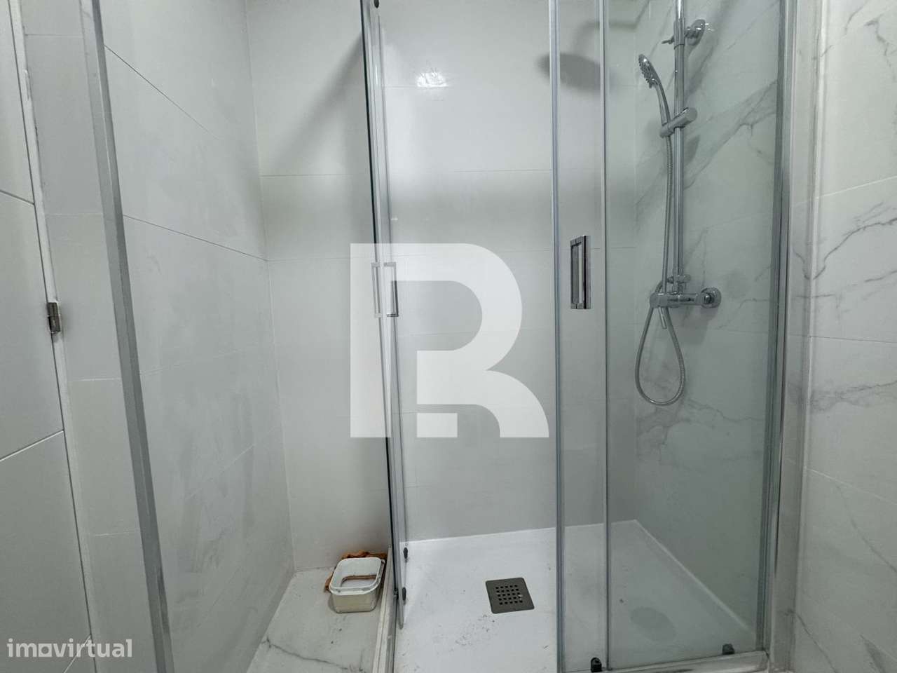 Apartamento T2 remodelado na Amadora - Grande imagem: 5/13