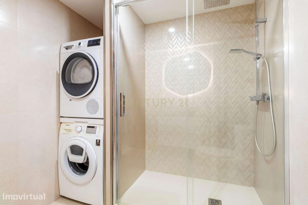 T2 Renovado | 2 WC Novas | 106 m² | Parqueamento + Arrecadação | Eleva-34