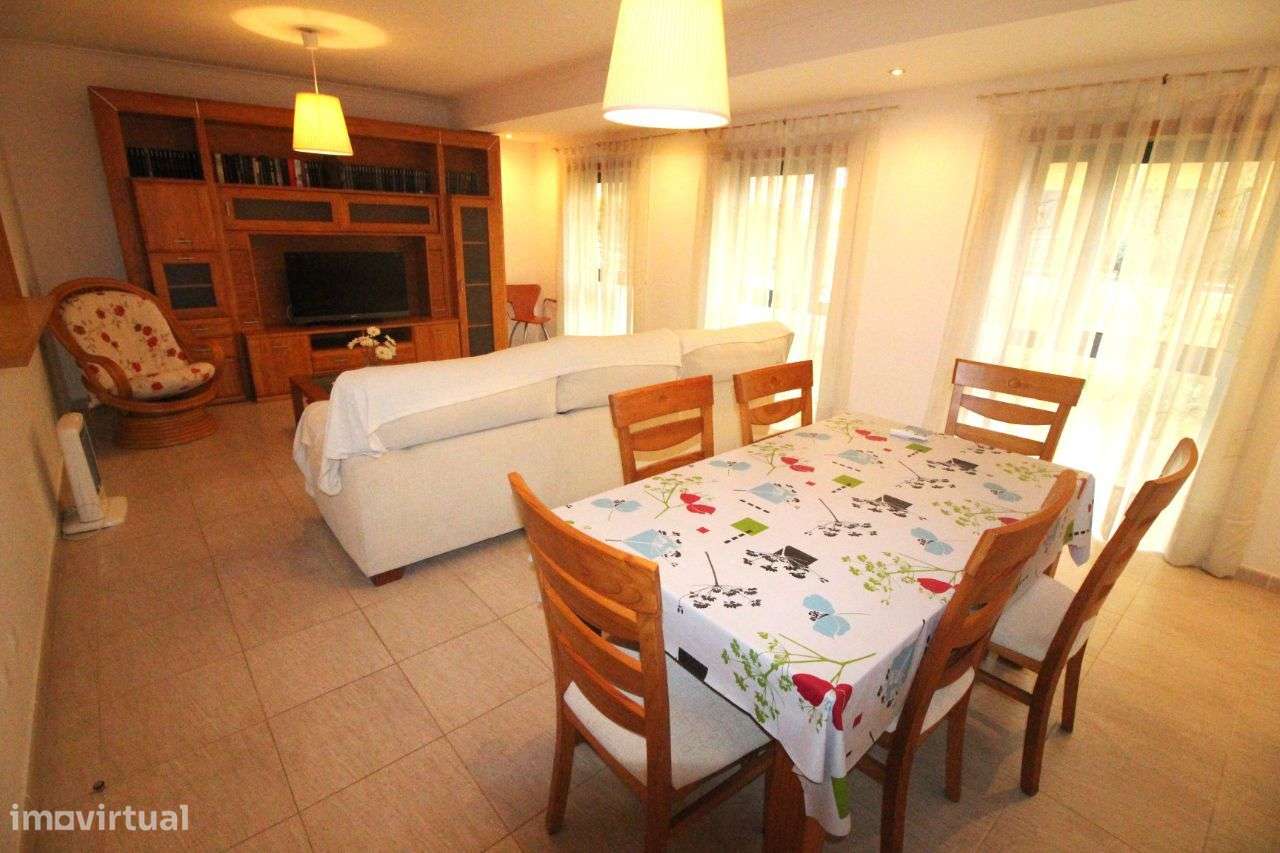 Armação de Pêra, T2 Semi-Novo com Piscina, Garagem e 2 wc´s - Grande imagem: 5/20