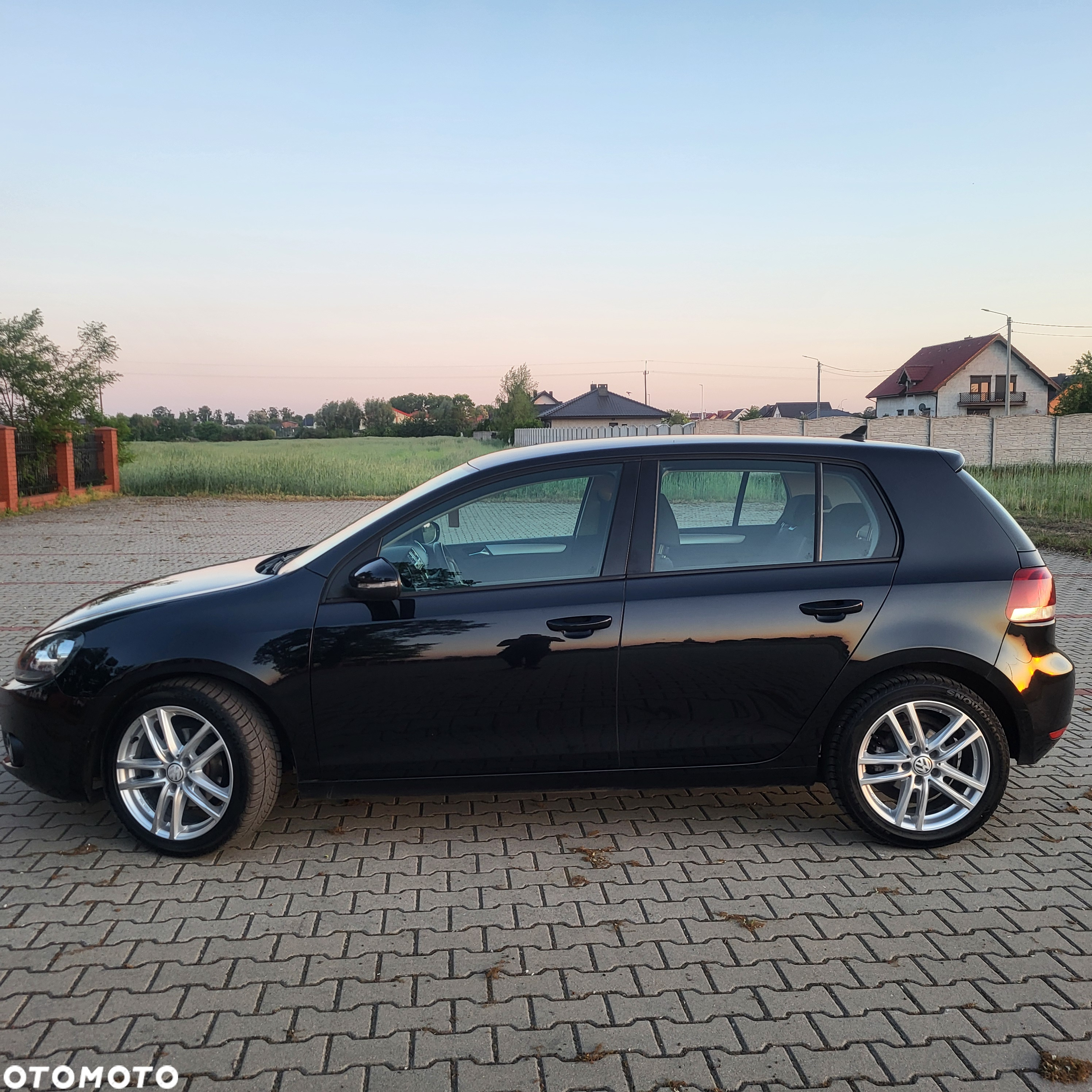 Volkswagen Golf 1.6 TDI DPF Highline - 3