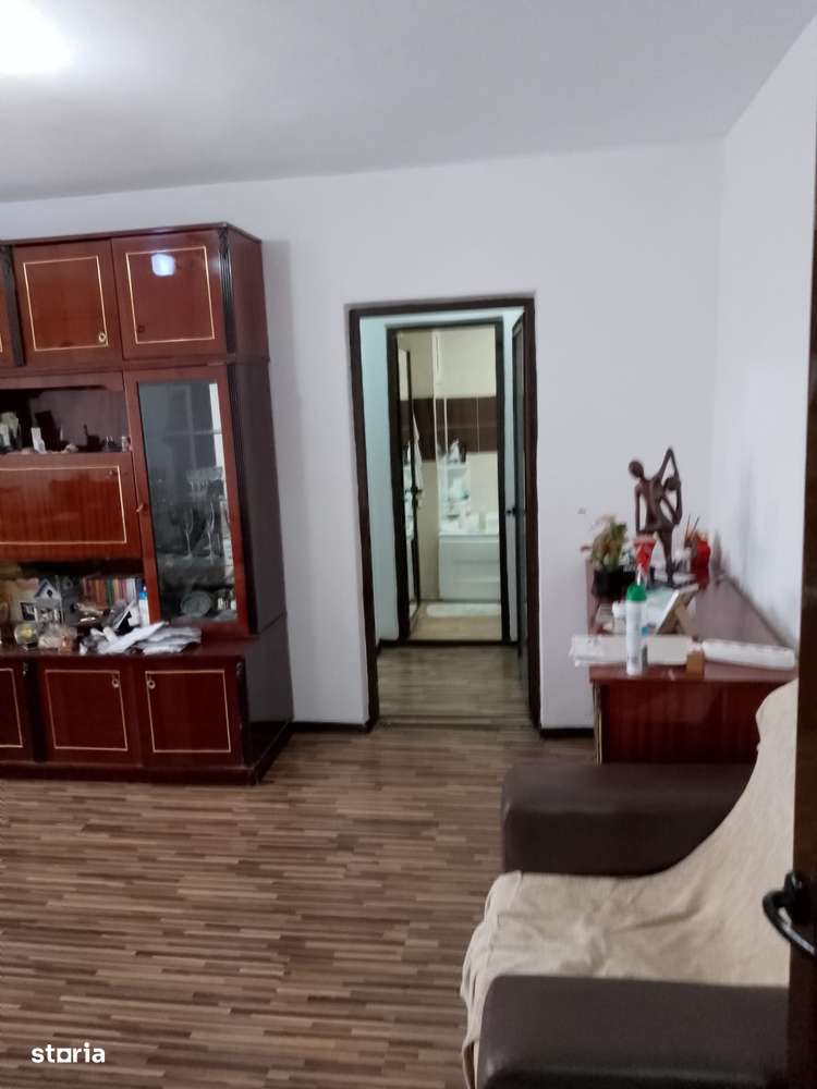 De Vanzare Apartament cu 2 camere zona Calea Galati(Piata Saraca) - Imagine principală: 5/17