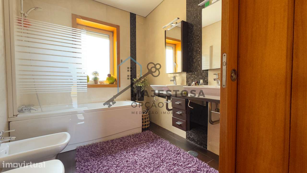 Moradia Isolada com Jardim —Abelheira, Viana do Castelo-33