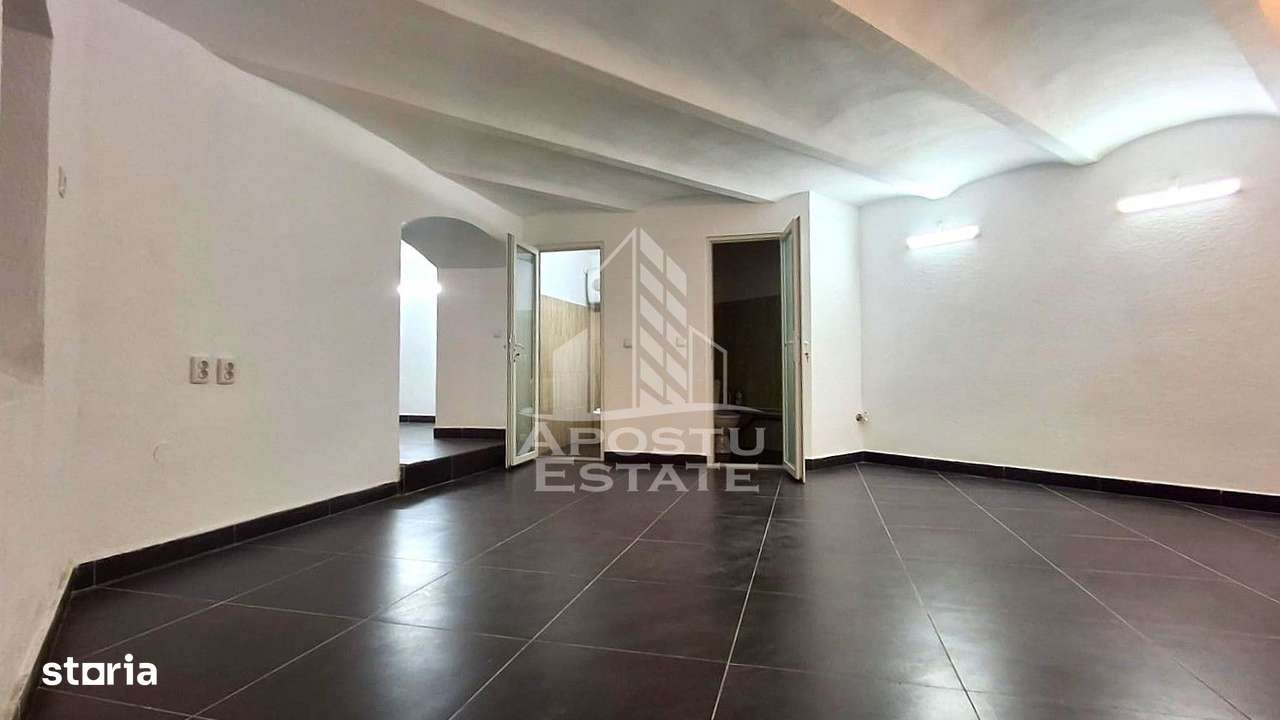 Spatiu comercial central la subsol - Imagine principală: 5/9