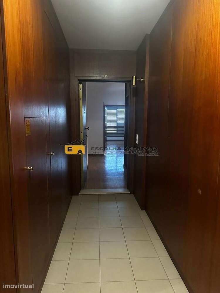 Apartamento T2 no Edifício Do Lago-12