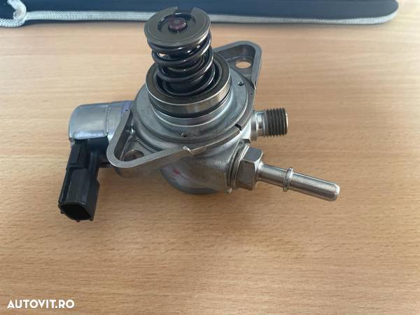 Pompa Injectie 1.2 TCE Renault Captur / Clio IV 166301888R - 2