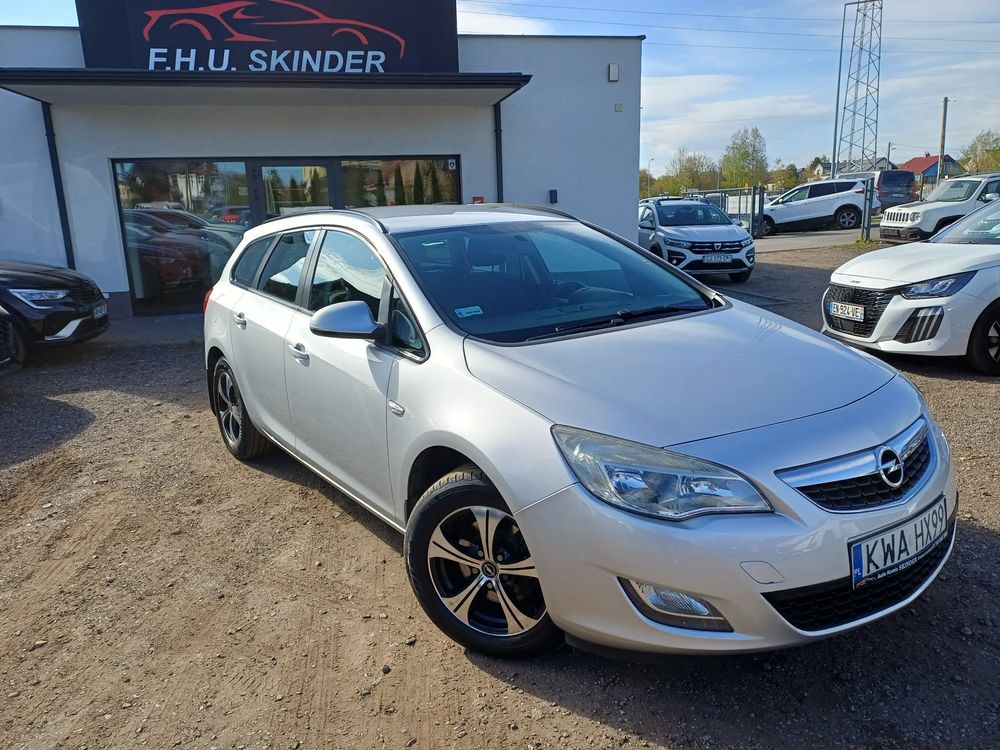 Opel Astra J 1.7 CDTI DPF Design Edition 2012