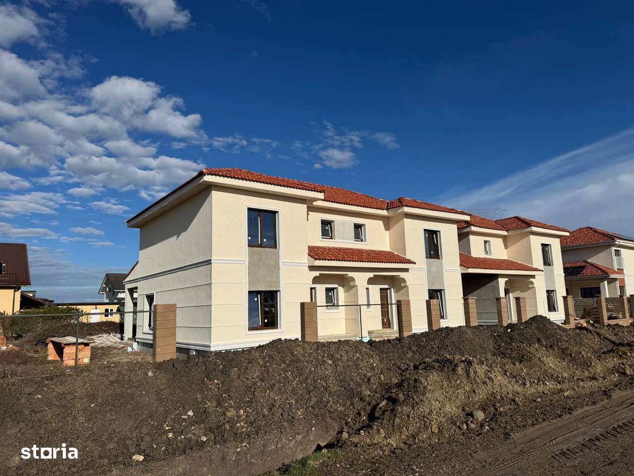 TRIPLEX PREMIUM – Casă Individuală + Duplexuri tip SAD -  COMISION 0% - Imagine principală: 2/7