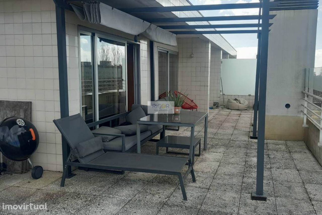 Apartamento T3+1 Dúplex recuado com terraço no centro da Maia (RENOVAD