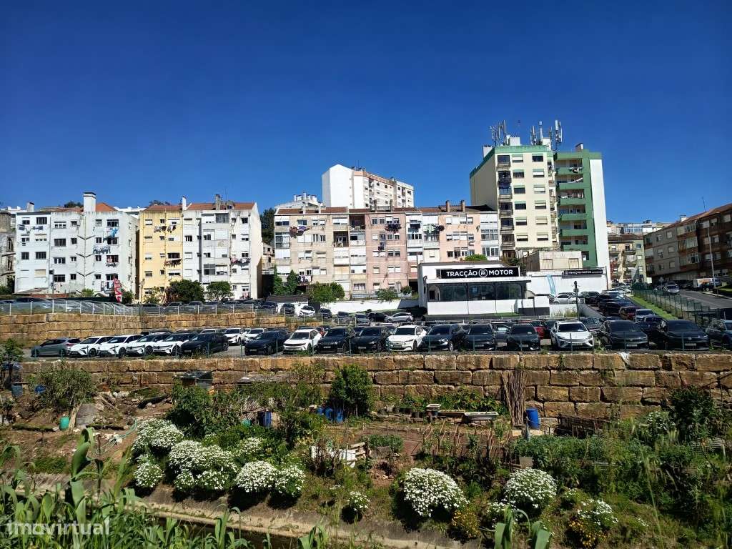 Lojas para venda, com duas entradas independentes, em Monte Abraão-21