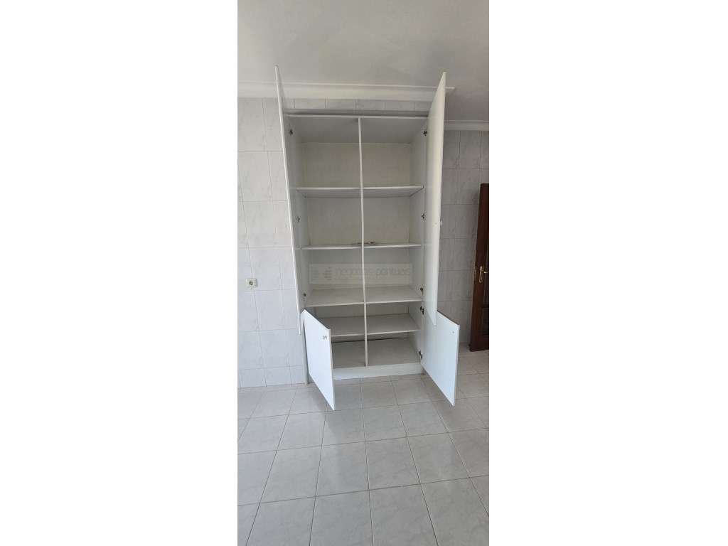 Excelente apartamento T5 Duplex-9
