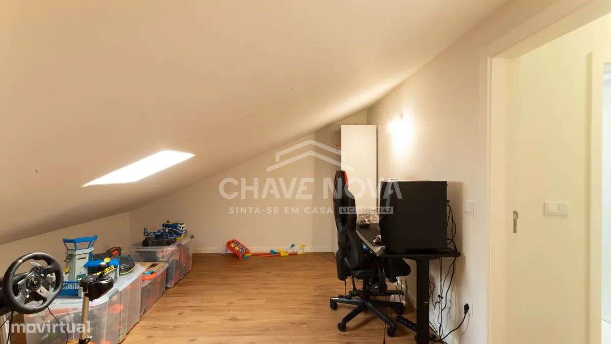 Moradia T3+1 em Canelas-Ref.MAD/02205/MH-23