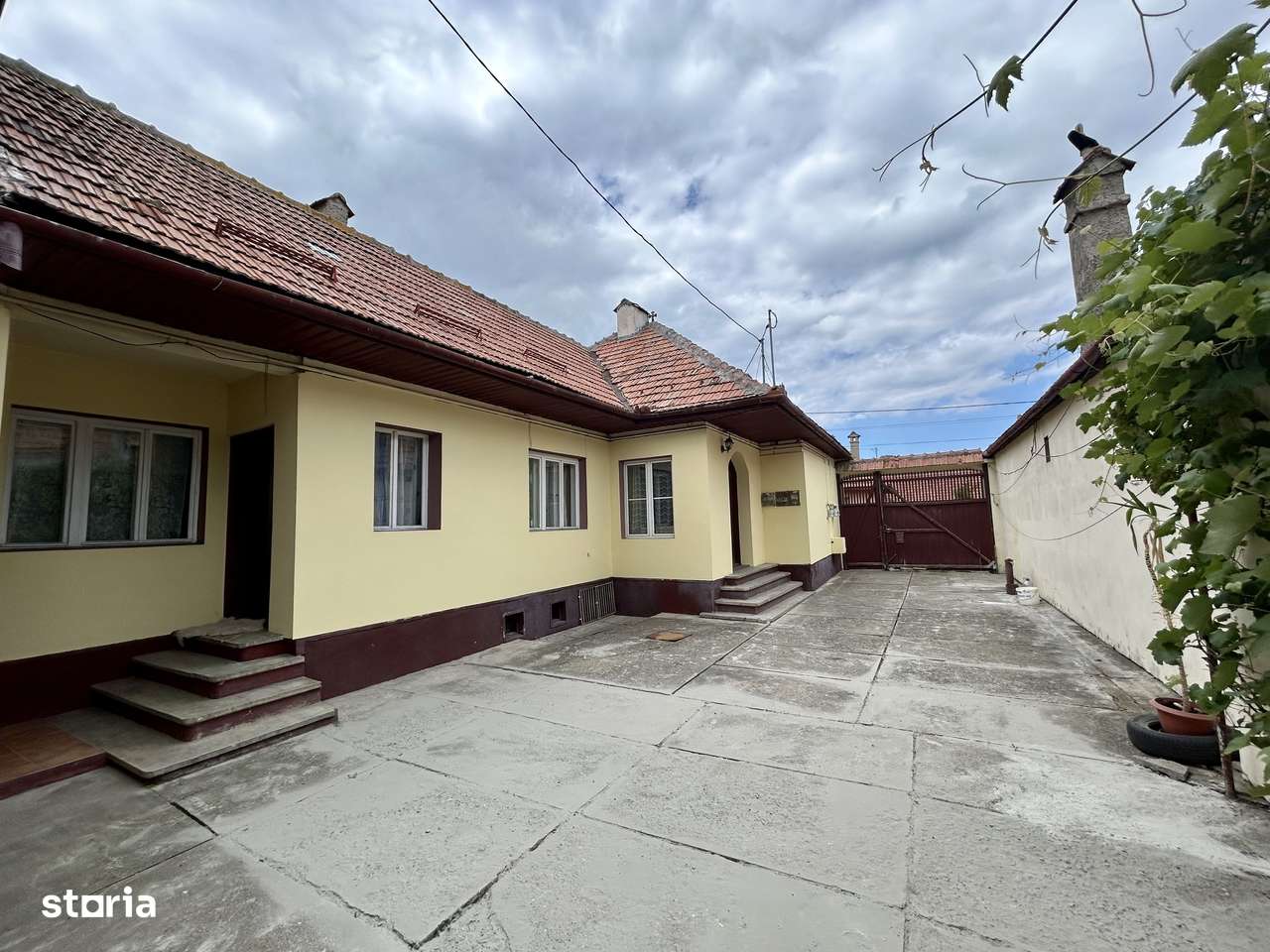 Inchiriere spatiu birouri Zarnesti | 21 de camere | Suprafata 450 mp - Imagine principală: 3/20