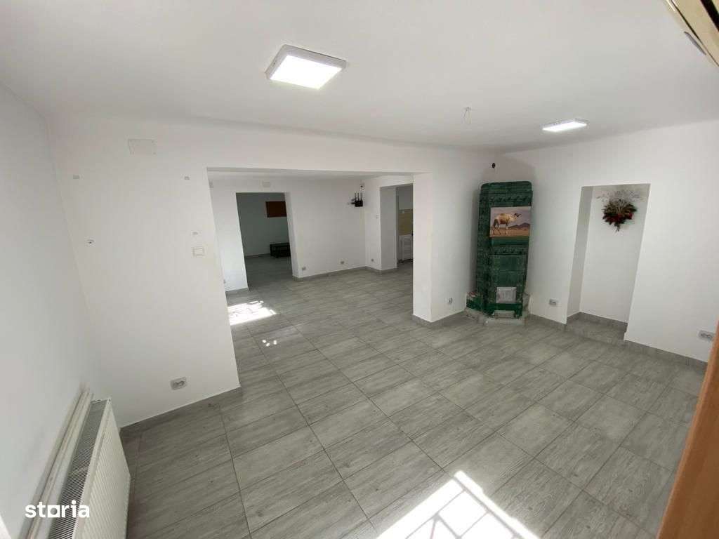 Parter casa 146mp 7 camere acces din Bulevadul Marasesti comercial - Imagine principală: 5/12