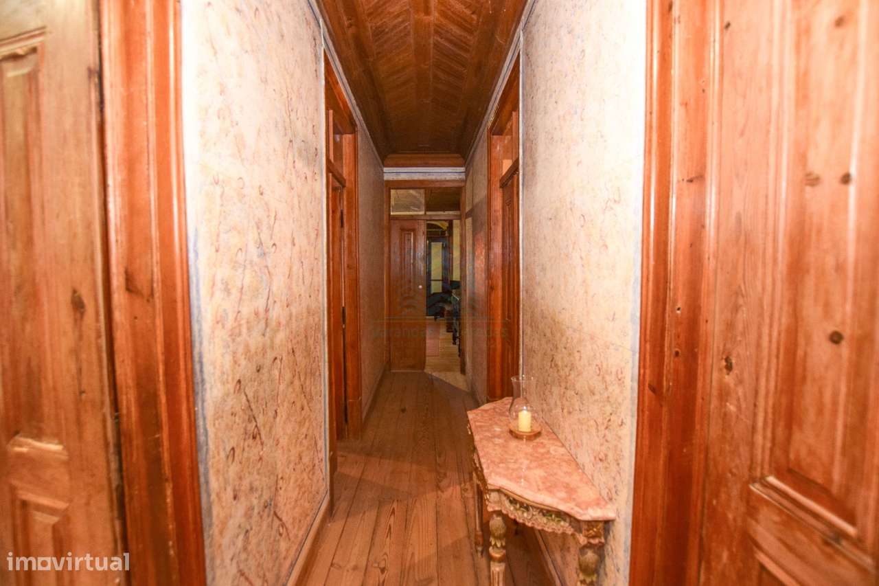 Moradia T7 com Garagem e Armazém - Alcorochel - Torres Novas-18