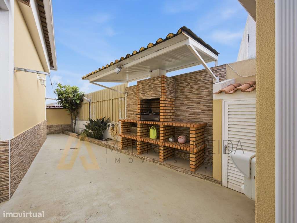Moradia Térrea T3 geminada com aproveitamento de sótão, piscina, es...-26