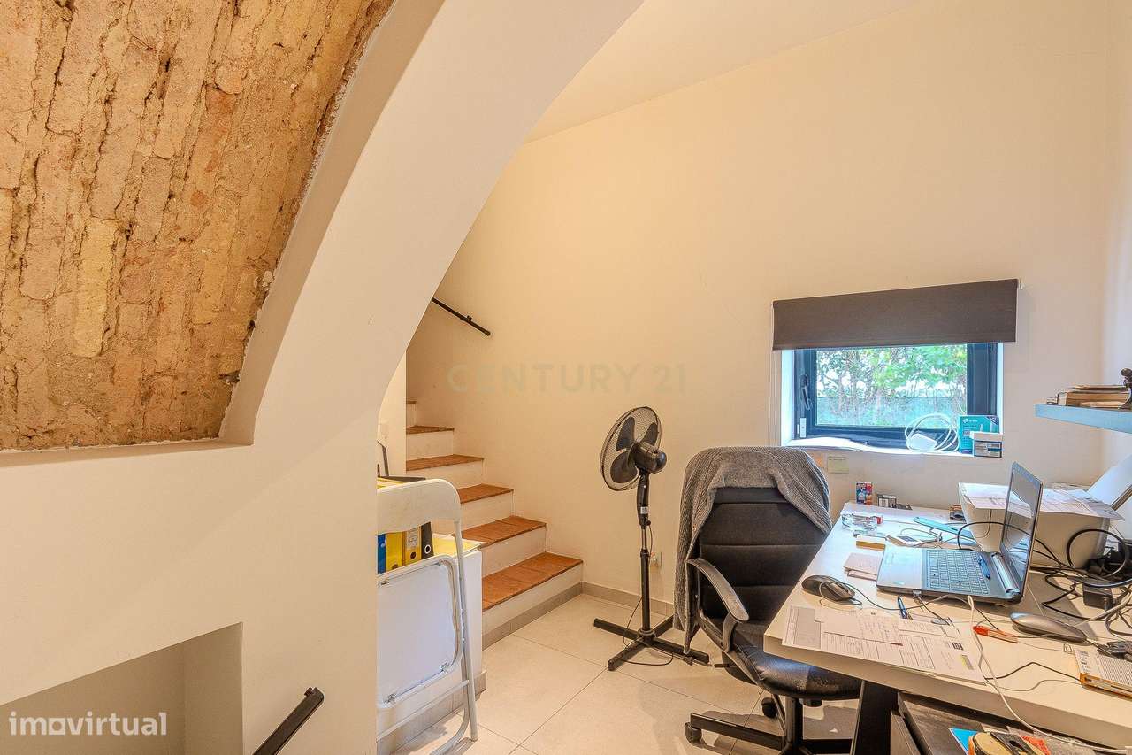 Moradia Renovada com Piscina em Quelfes, Olhão-20