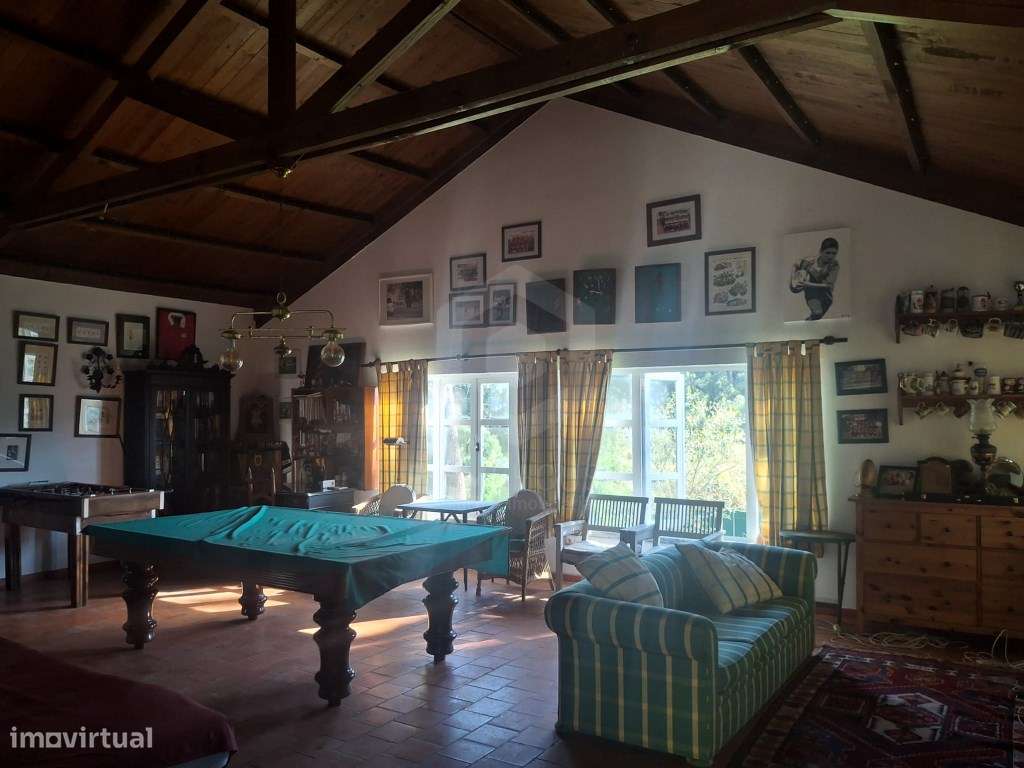 Moradia de Tradicional com Piscina em Lote de 2135 m² - Cotovia-28