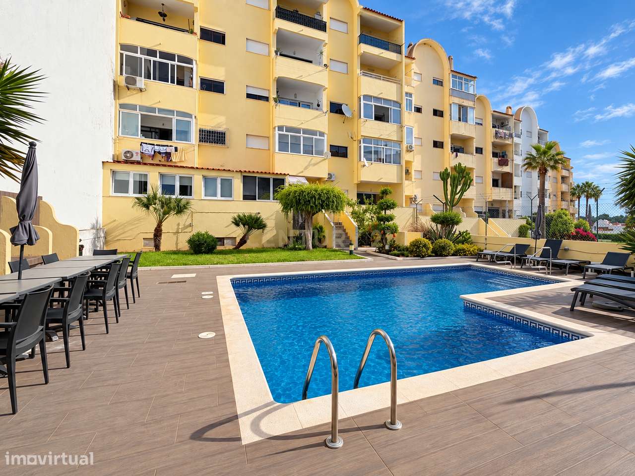 Apartamento T2 com Piscina, Elevador e Varanda Virada a Sul | Albufeir-30