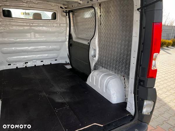 Renault trafic - 23