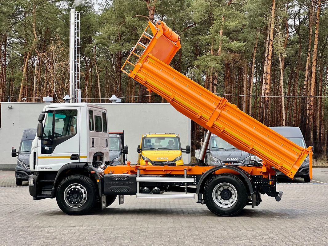 Iveco EUROCARGO Wywrotka trójstronna od ręki DMC 18 ton