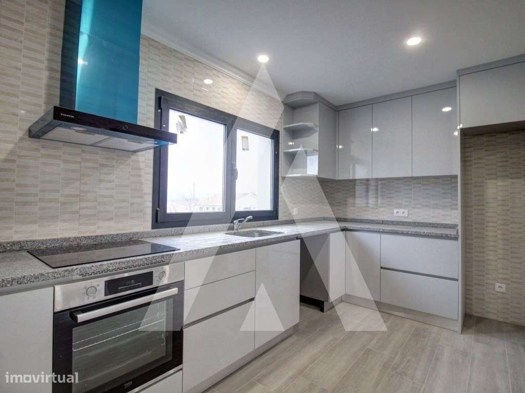 Moradia T2 na Amoreira do Repolão-4