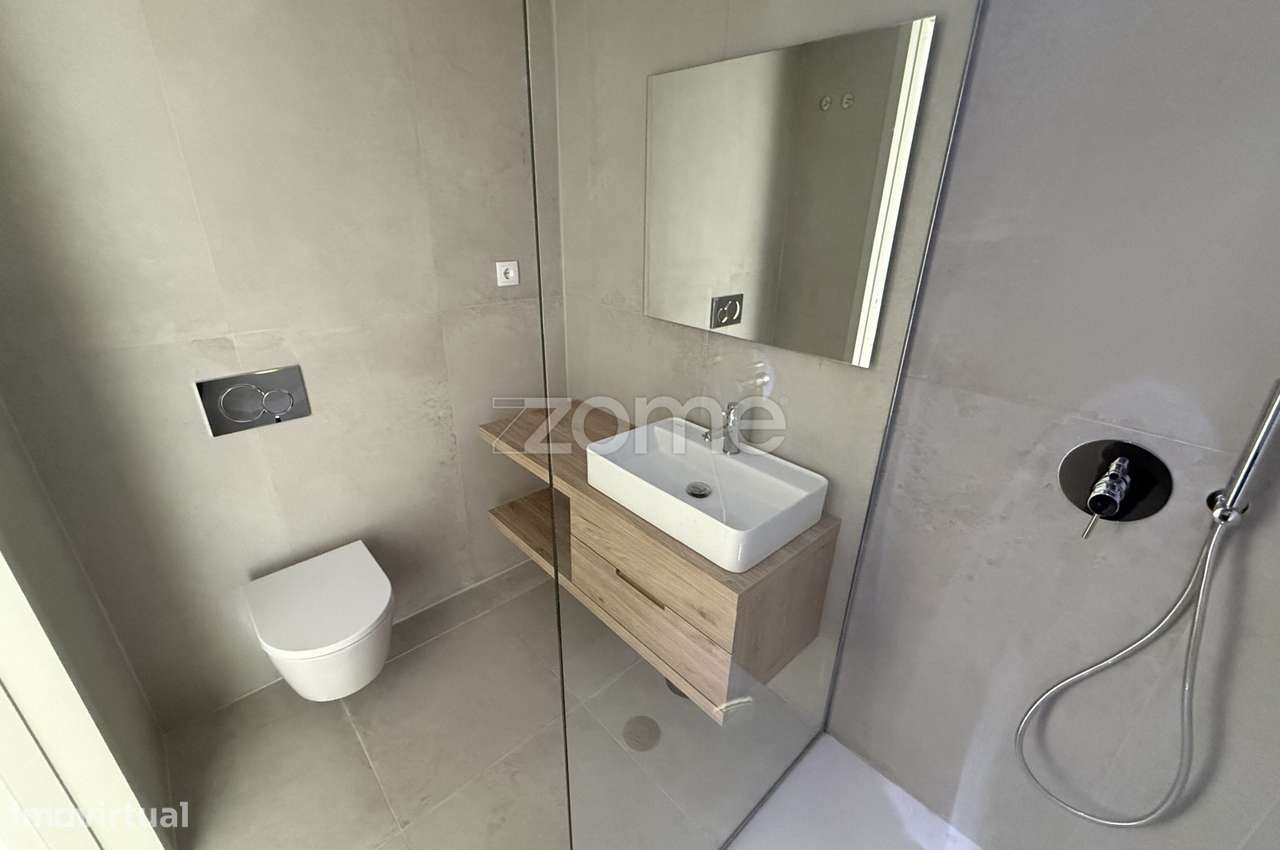 Apartamento T2 novo, com terraço e piscina, em Ponta Delgada-25