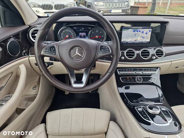 Mercedes-Benz Klasa E 350 d 9G-TRONIC - 22