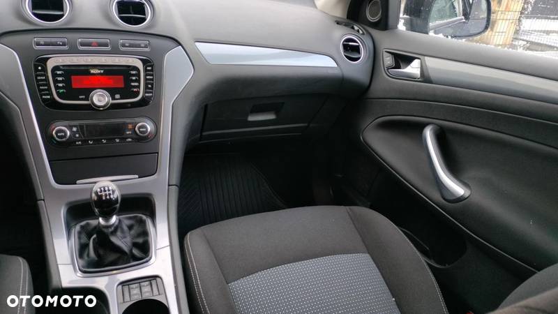 Ford Mondeo 1.6 TDCi Ambiente - 7