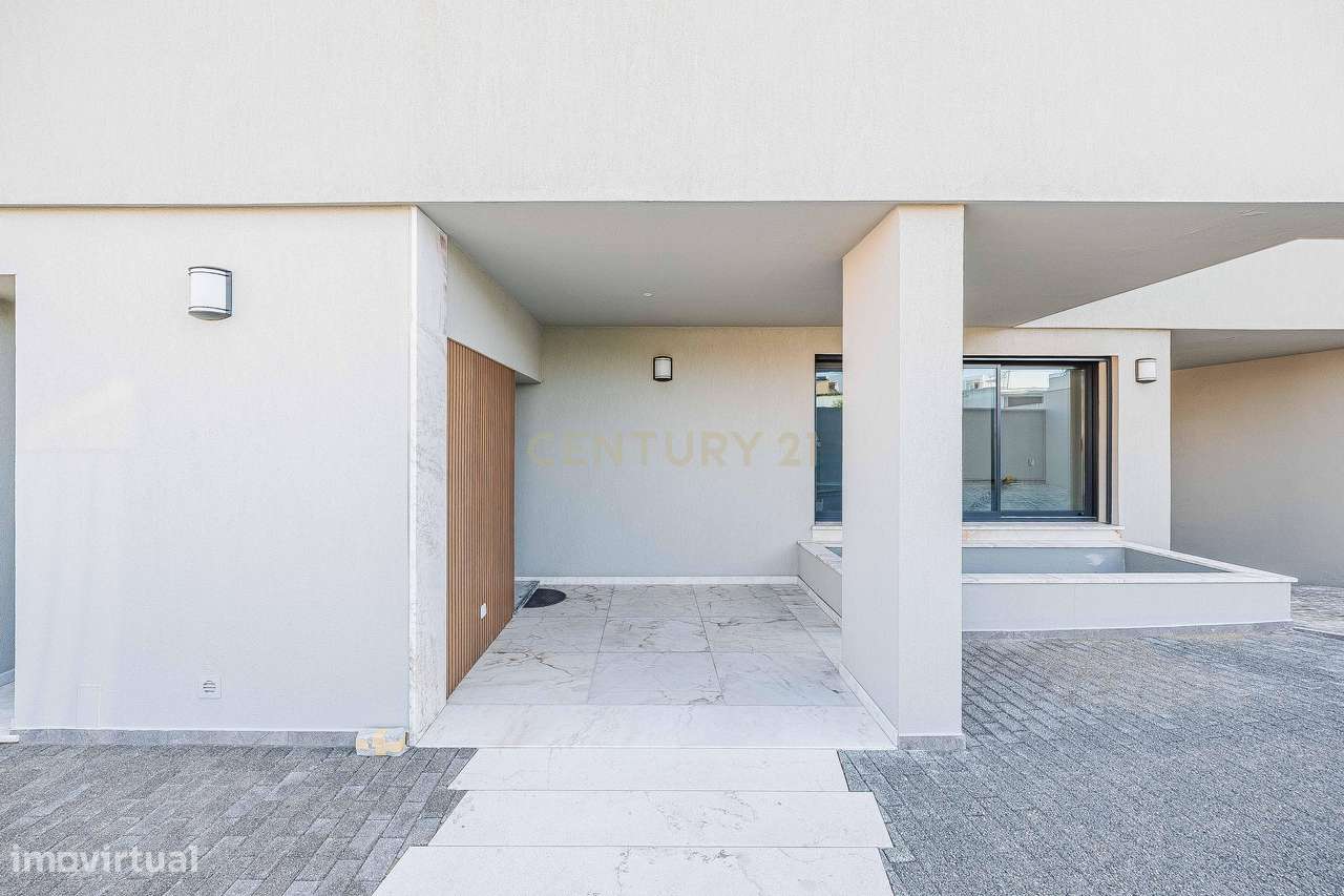 Moradia T3 Moderna de Acabamentos Premium - Grande imagem: 2/55