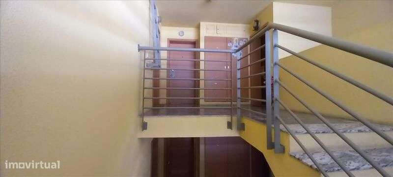 Apartamento T2 em Mina de Água - Grande imagem: 2/17