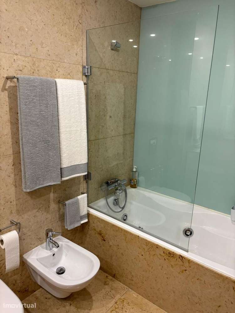 Exclusivo Apartamento T4 em condomínio fechado-20