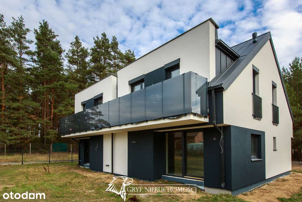 -Przestronny dom z dwoma garażami w otoczeniu lasu-5