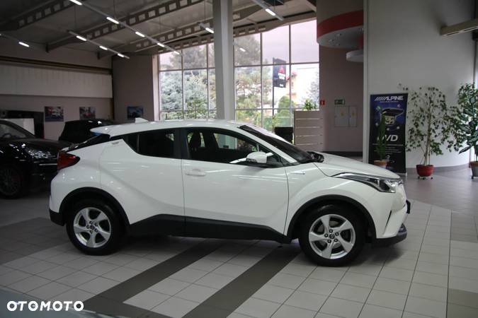 Toyota C-HR - 4