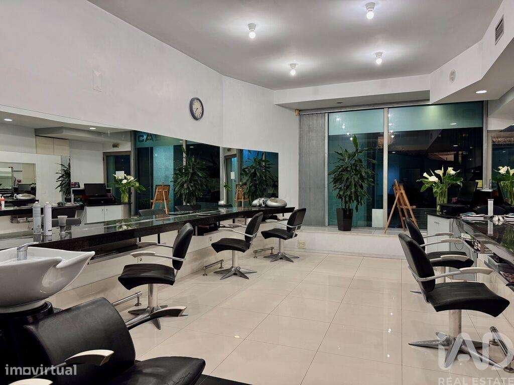 Loja / Estabelecimento Comercial em Mafamude e Vilar do Paraíso de 97, - Grande imagem: 4/18