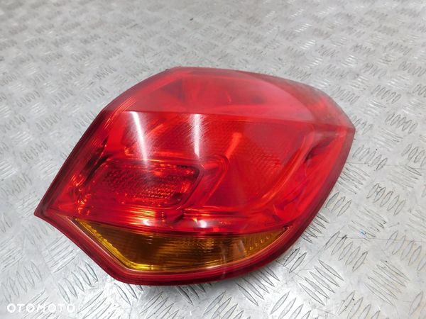 LAMPA TYŁ TYLNA PRAWA OPEL ASTRA J 4 HB - 1