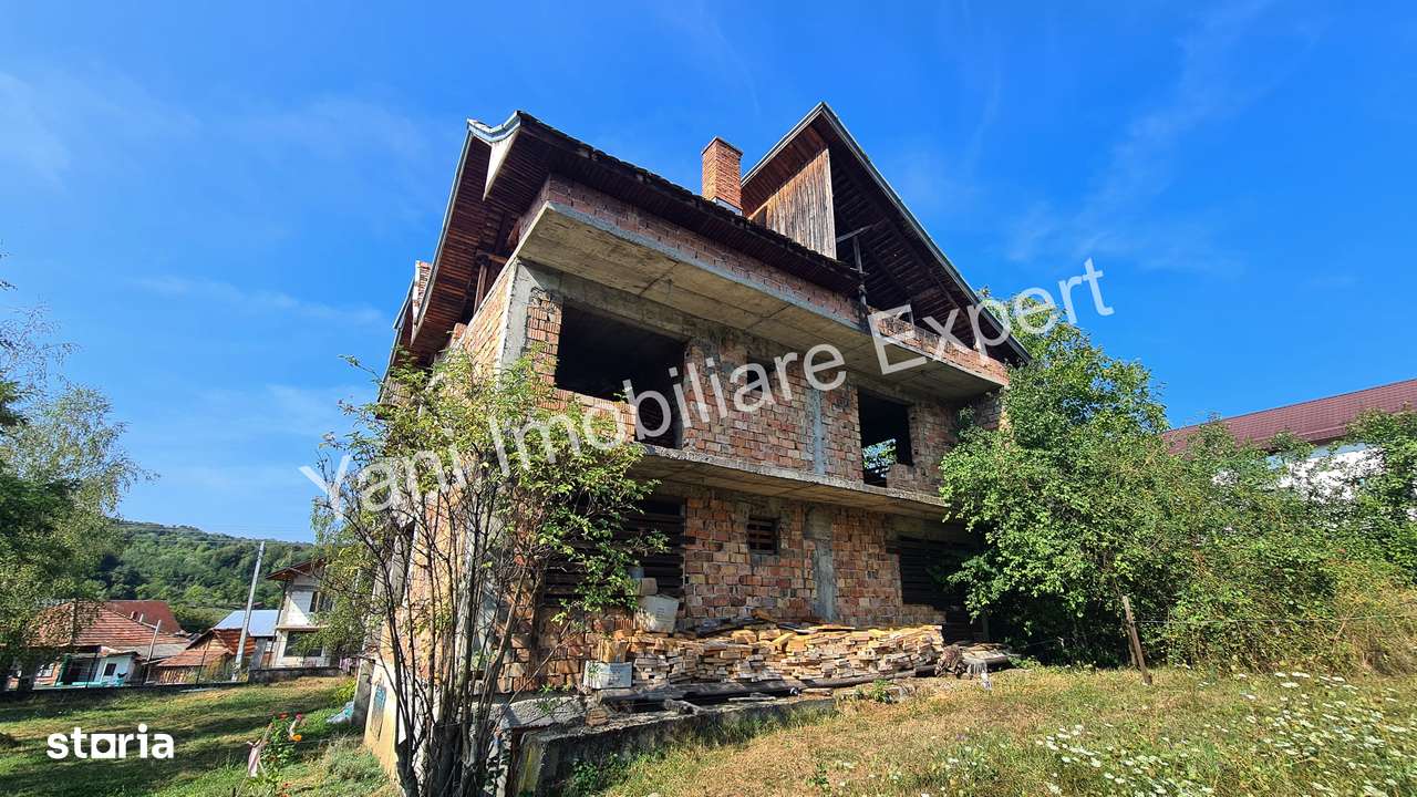 Casă de vânzare în comuna Valea Danului, Județ Argeș. - Imagine principală: 4/16