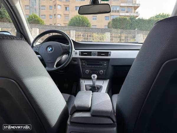 BMW 316 d Touring - 19