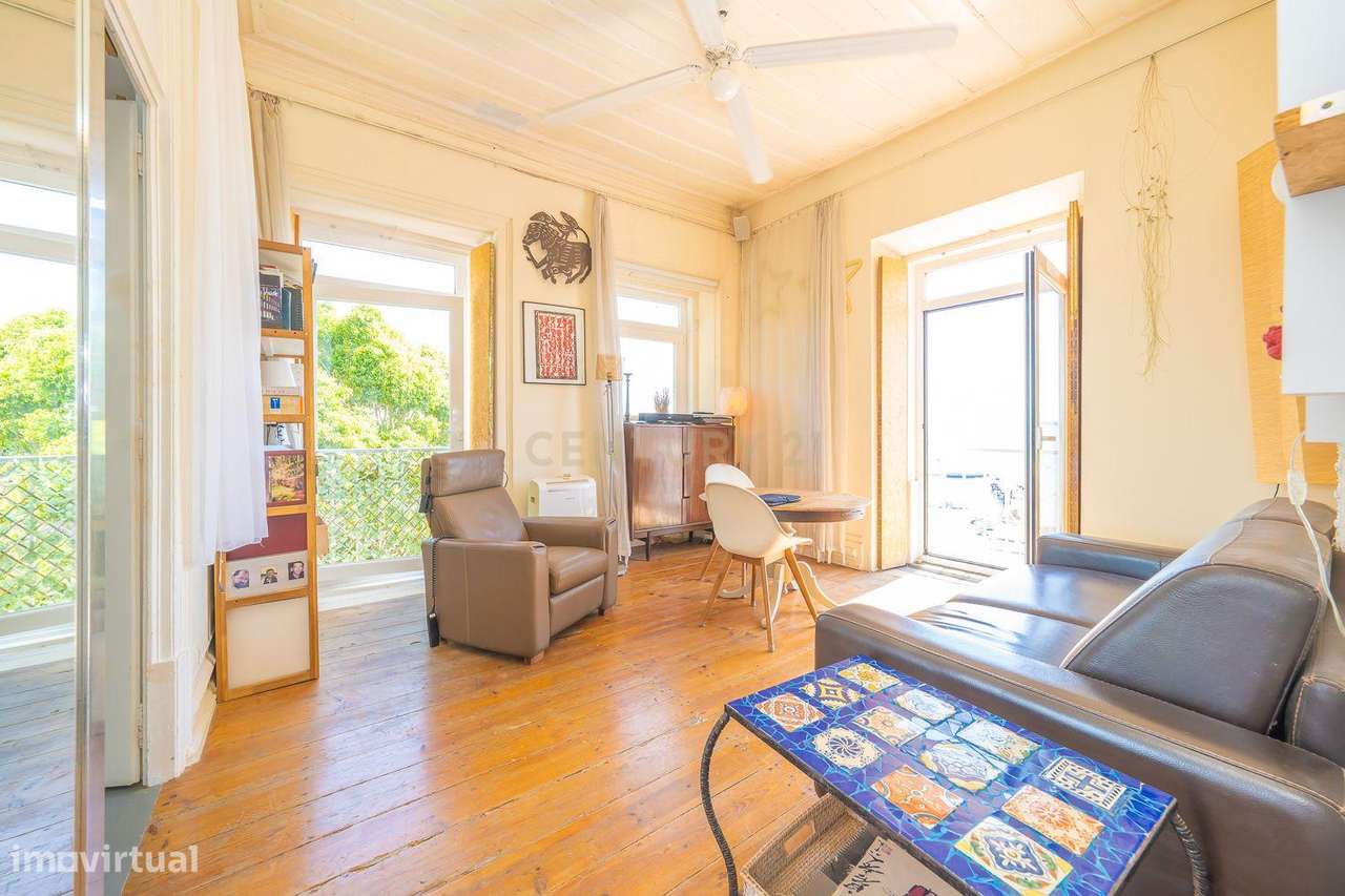 Apartamento com charme em Setúbal com uma vista soberba para o rio e t-6